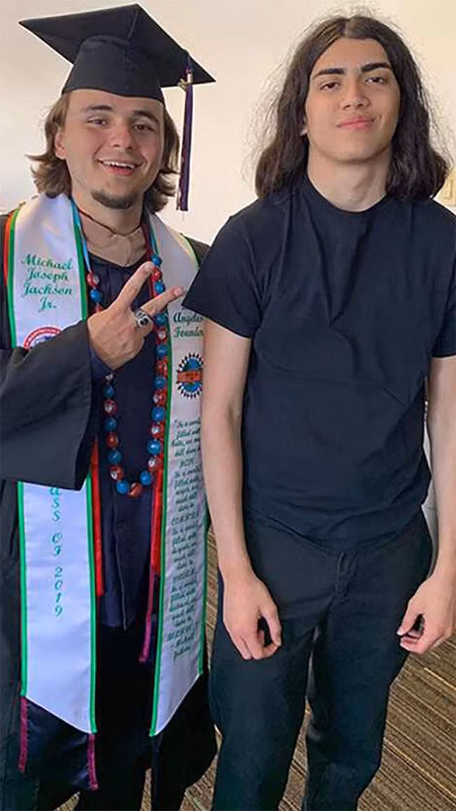 Hiện Prince và em trai thứ ba, Blanket, cùng phát triển một kênh review phim trên Youtube. (Ảnh: Instagram)