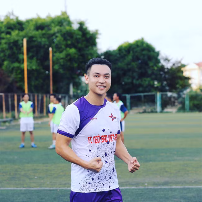 Ngoài ca hát và phim ảnh, thể thao là một trong những sở thích của anh chàng diễn viên điển trai này.