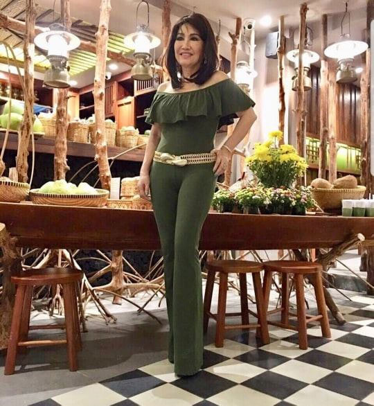 Nhìn Thanh Lan tươi tắn, ăn mặc trẻ trung, sành điệu, không ai nghĩ bà đã ở lứa tuổi U80.