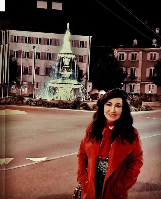 Mặc dù đã 73 tuổi nhưng nữ nghệ sĩ vẫn giữ được những nét đẹp từ thời son trẻ.