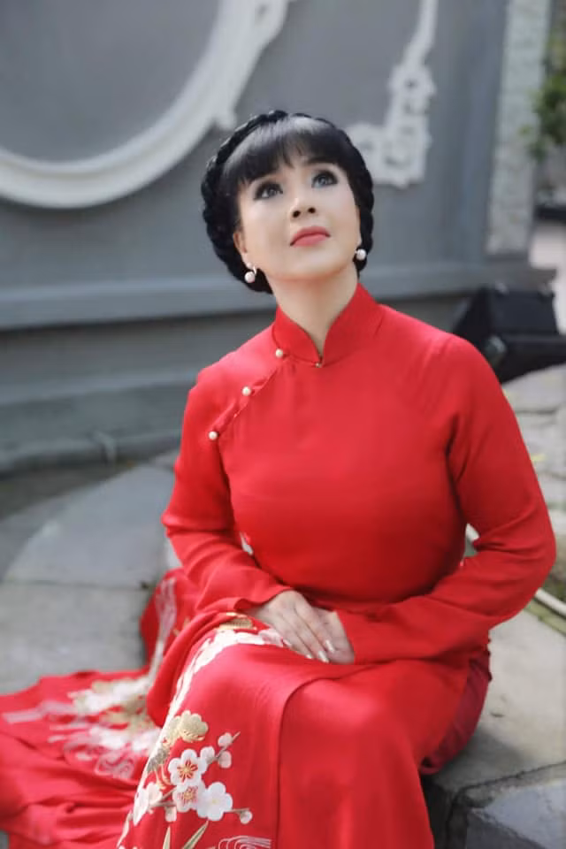 Sau 20 năm, nữ nghệ sĩ sinh năm 1963 vẫn giữ được nét đẹp cuốn hút từ thời trẻ.