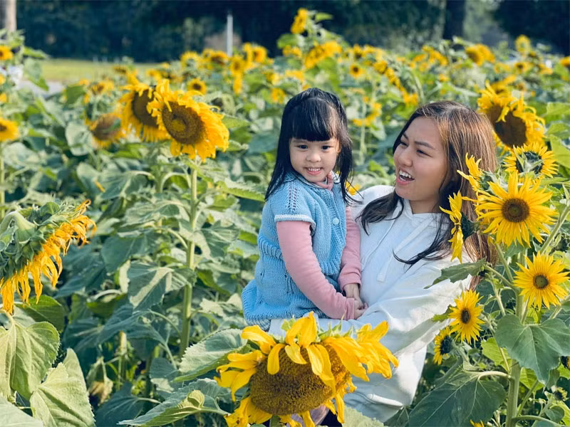 Hai chị em Nhím – Gà cách nhau tới 18 tuổi.