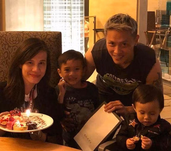 Năm 2017, Thụy Anh kết hôn với một Việt kiều và có với nhau 2 con gái xinh xắn, đáng yêu. (Ảnh: Zing)