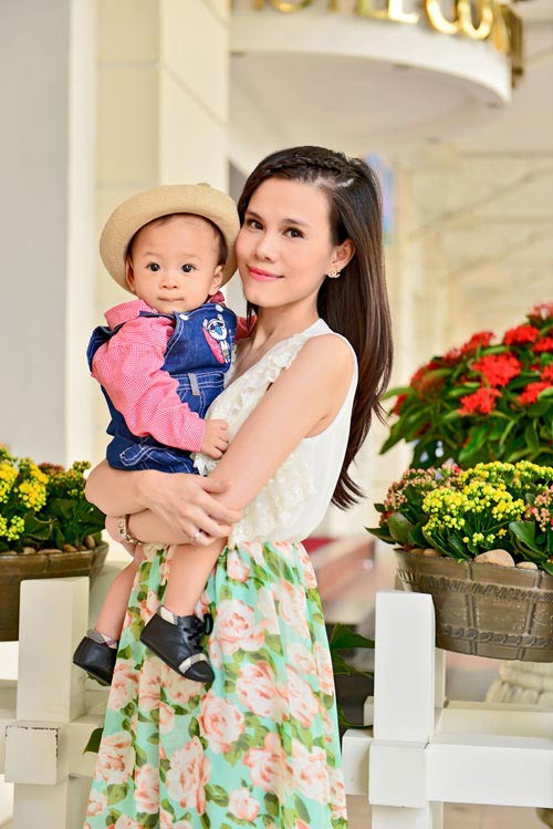 Đến năm 2012, Ngô Kiến Huy mới chính thức thừa nhận bé Jacky Minh Trí là con mình sau kết quả xét nghiệm ADN và nhận trách nhiệm chu cấp cho con nhưng không kết hôn với Thụy Anh. (Ảnh: Gia đình trẻ)