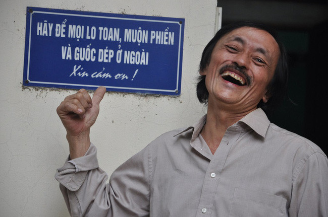 Hơn 30 năm làm nghề, nghệ sĩ Giang Còi gây ấn tượng với những vai diễn mộc mạc, có bi có hài cả trên sân khấu lẫn màn ảnh.