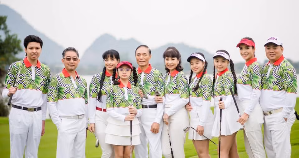 Đại gia đình nhà Thúy Hằng - Thúy Hạnh.