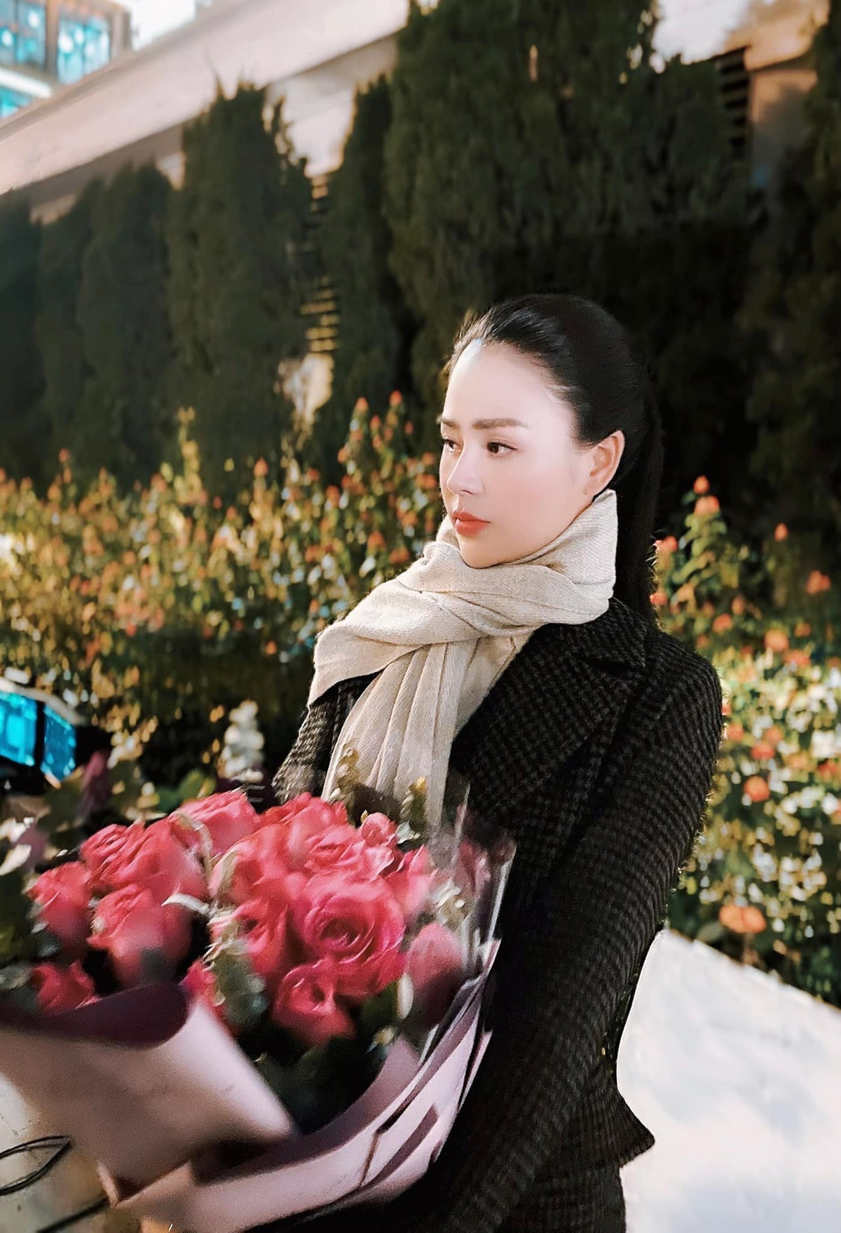 Chia sẻ trên Vietnamnet về tiêu chí chọn bạn trai trong tương lai, Thu Trang cho biết cô sẽ đợi duyên tới và chờ một người đàn ông mà cô cảm nhận được ở họ đủ sự chân thành, bao dung, thông cảm cho mình.