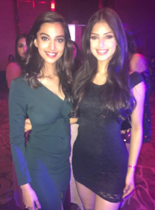 Ngay cả khi đi dự sự kiện, tân Hoa hậu Hoàn vũ 2021 cũng chỉ giản dị với chiếc váy ren ngắn ôm sát.