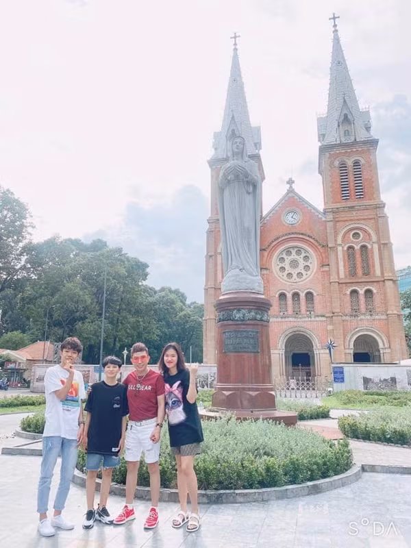 Long Nhật chia sẻ các con đã lớn và rất yêu thương, đùm bọc nhau.