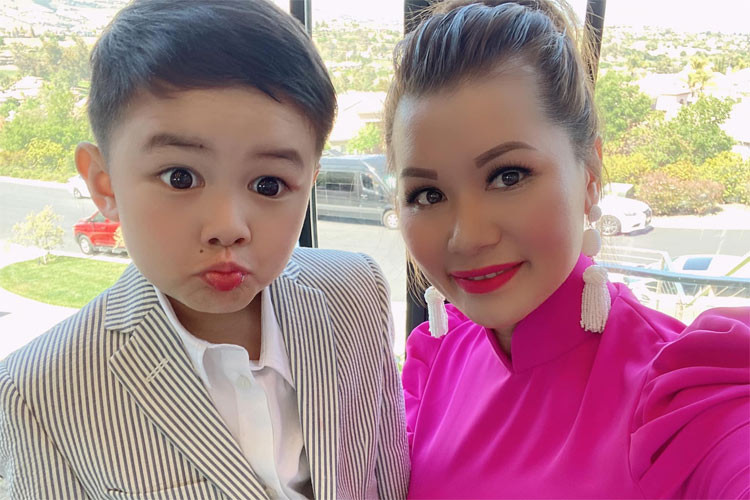 Có tin đồn Thủy Tiên đã nộp đơn ly hôn Đan Trường từ tháng 9/2017, sau 7 tháng sinh con trai Mathis Thiên Từ.