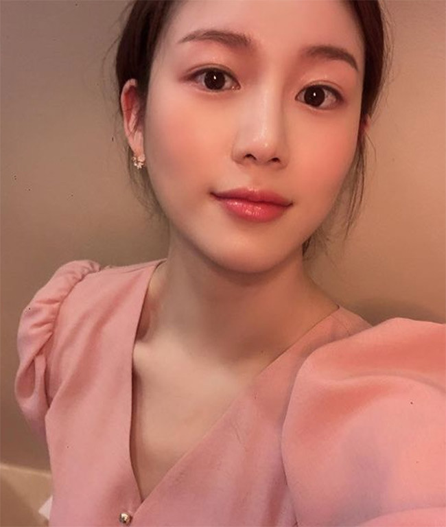 Tuy là con nhà nòi, nhưng nghiệp diễn của Lee Da In lại không có gì nổi bật.