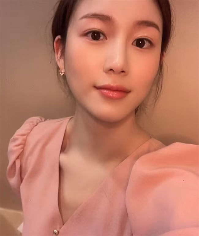 Tuy là con nhà nòi, nhưng nghiệp diễn của Lee Da In lại không có gì nổi bật.