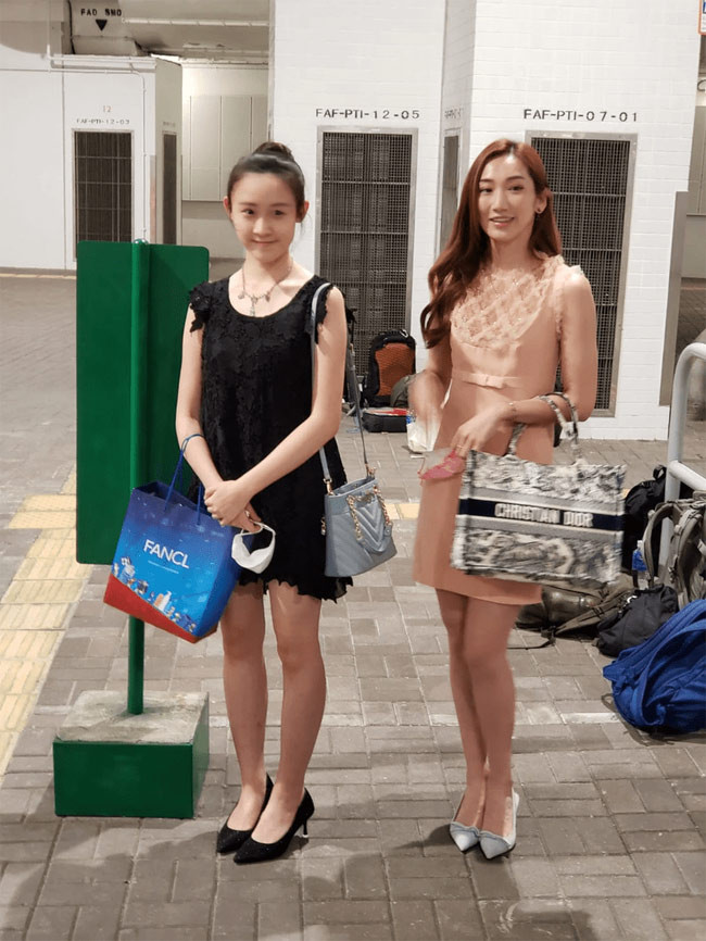 Các thí sinh thuộc nhóm thứ 3, tuy tuổi khá già, nhưng nhan sắc vẫn mặn mà.