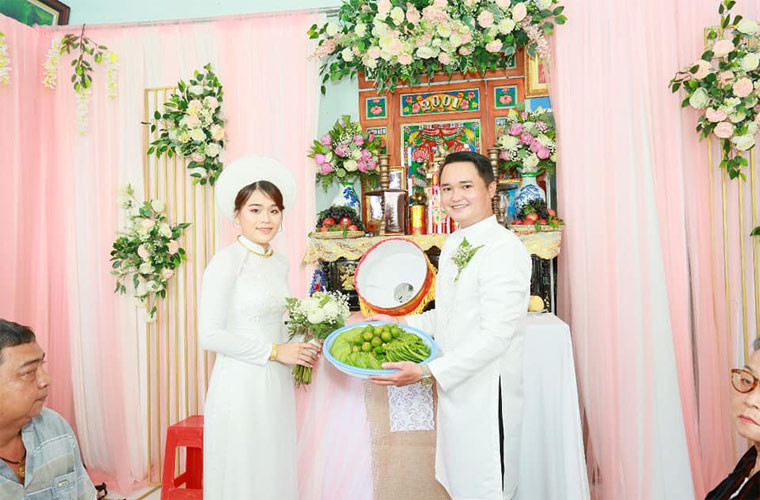 Chia sẻ với Zing, chồng Ngân Thảo cho biết: "Tôi cảm thấy may mắn và hạnh phúc với những gì đang có. Mọi thứ đến đúng như những gì tôi mong muốn".