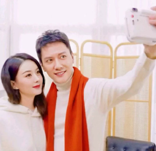 Mặc dù vẻ ngoài của Triệu Lệ Dĩnh rất mỏng manh, yếu đuối, nhưng thực tế cô là người rất mạnh mẽ, quyết đoán. (Ảnh: Sina)