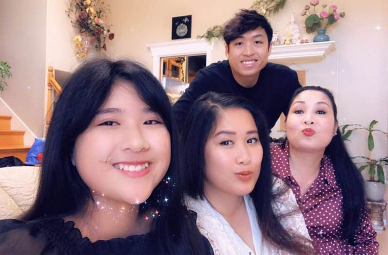 “Nostalgia” (tạm dịch: Hoài niệm) là phim ngắn đầu tay của Khôi Nguyên. Anh thực hiện phim này năm 2019 khi đang là sinh viên năm nhất Cao đẳng Nghệ thuật Điện ảnh và Truyền thông trực thuộc ĐH Chapman, Mỹ.