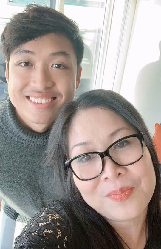 Khôi Nguyên và mẹ từng tham gia cuộc thi “Hát cùng mẹ yêu” vào năm 2017. Ngoài ca hát, Khôi Nguyên còn thích tập gym và tìm hiểu về xe phân khối lớn.