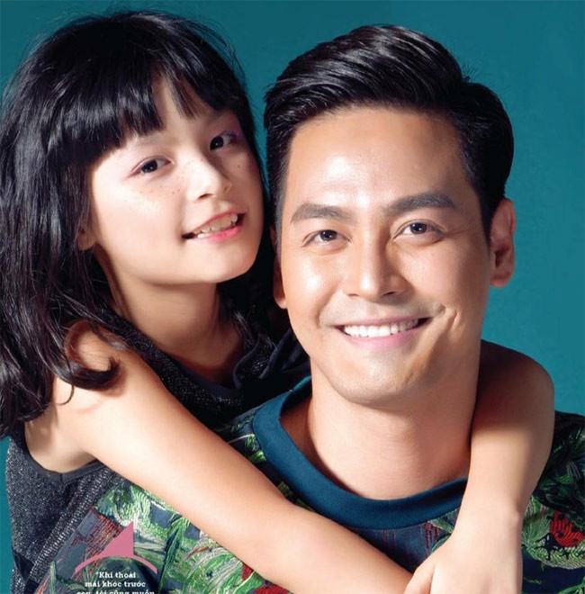 Hoàng Dương Bảo Anh (Bo) con gái MC Phan Anh được mọi người chú ý từ khi tham gia chương trình truyền hình thực tế “Bố ơi! Mình đi đâu thế?” năm 2014.