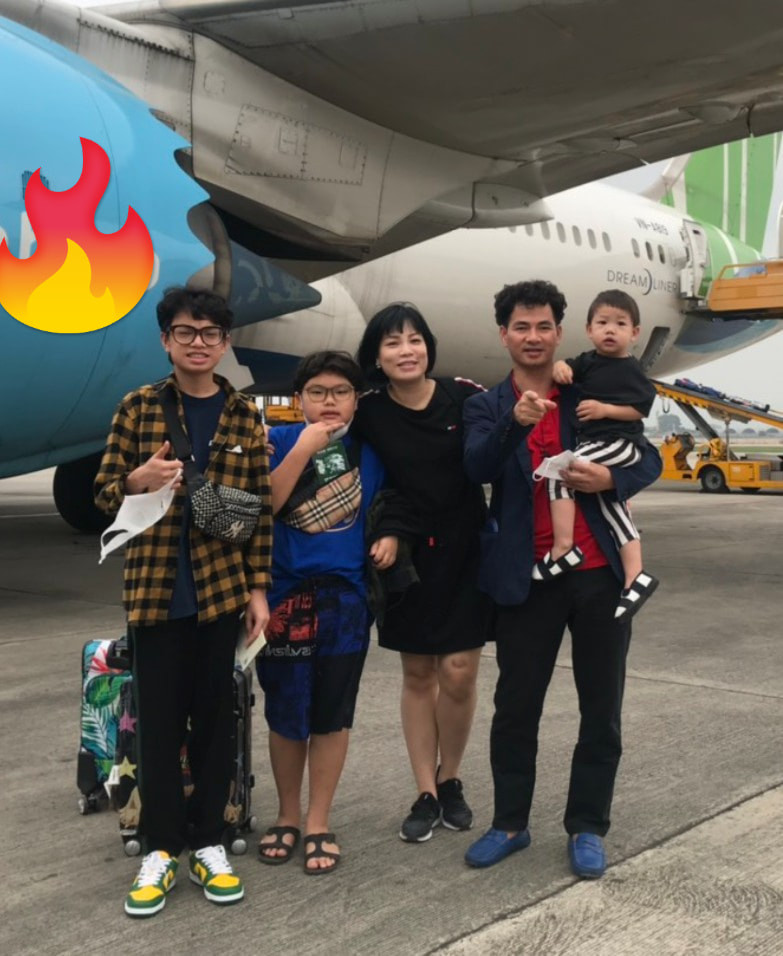 Không chỉ nổi tiếng là người thẳng tính, vợ của Xuân Bắc còn được biết đến là người phụ nữ giỏi giang, đảm đang, nhan sắc ngày càng mặn mà ở tuổi 39.