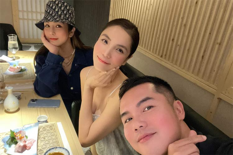 Gặp gỡ bạn bè là hoạt động không thể thiếu của Diệp Lâm Anh.