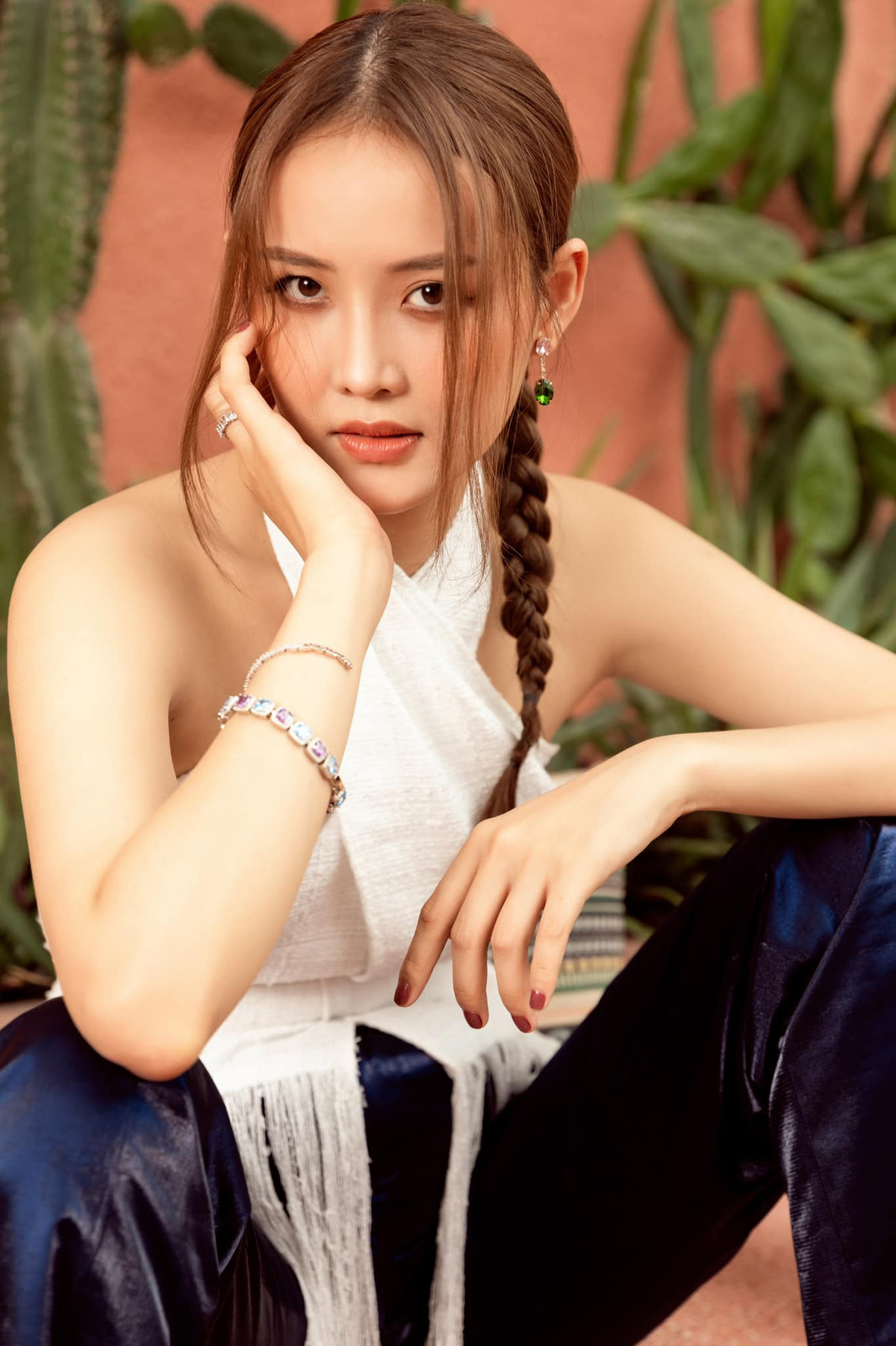 Trương Mỹ Nhân là học trò Lan Khuê tại cuộc thi The Face Vietnam 2017 và là thí sinh có chiều cao ấn tượng trong mùa giải năm đó.