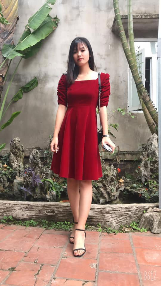 So với các bạn cùng lứa, Hân Huyền trông chững chạc và cao lớn hơn nhiều.