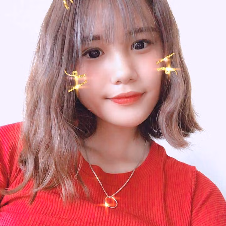 Hân Huyền càng lớn càng xinh.