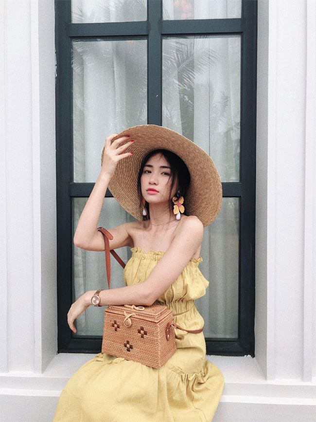Cuối tháng 7/2019, rộ tin đồn cho rằng Hòa Minzy đã sinh con đầu lòng cho bạn trai đại gia khi thấy cô bất ngờ thông báo tạm dừng công việc để nghỉ ngơi, muốn sống cho bản thân và gia đình nhiều hơn.