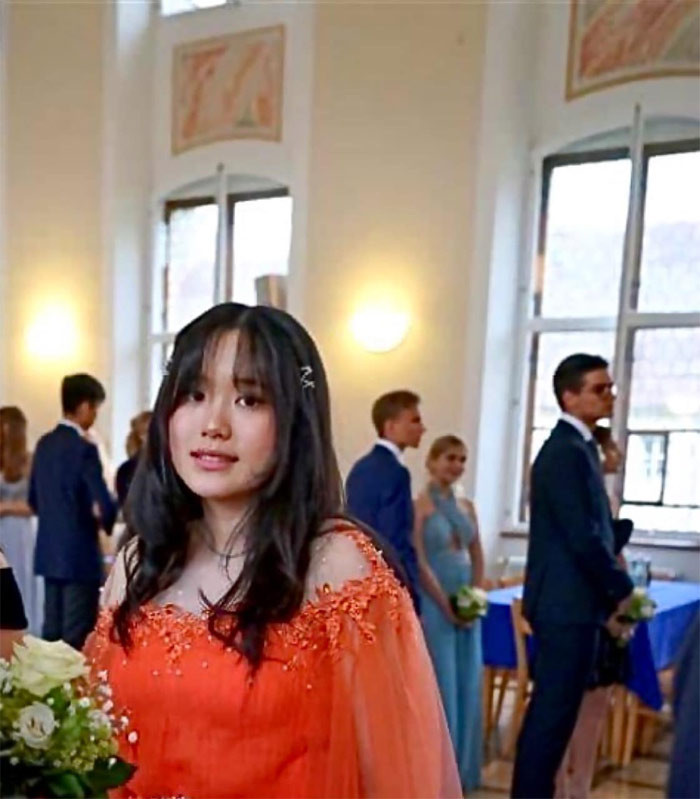 Theo chia sẻ của Mỹ Lệ, con gái lớn Janet Ngo rất tiết kiệm, không đua đòi mua sắm, tự lập trong mọi chuyện nên cô rất yên tâm khi con đi học xa nhà.