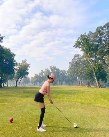 Ngoài tập luyện và chơi các môn thể thao, người đẹp 9X còn duy trì chế độ ăn chay trường.