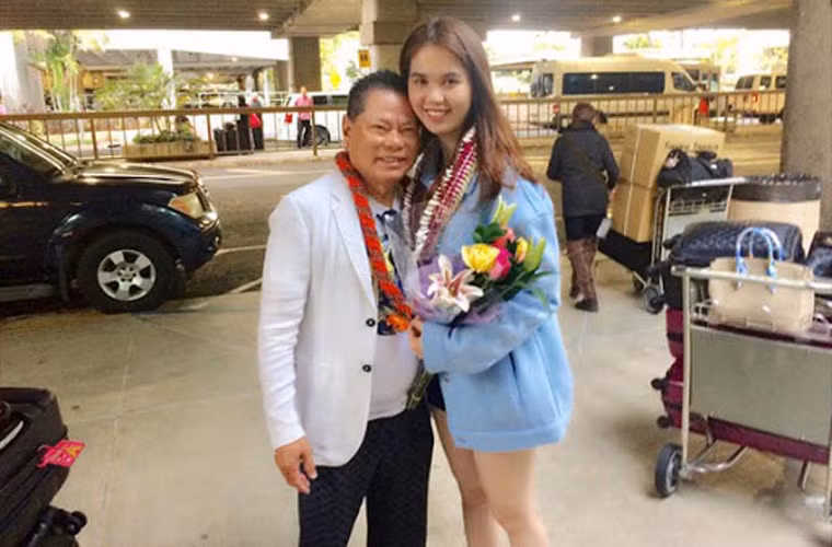 Theo một người bạn thân của Ngọc Trinh, lý do hai người chia tay là vì cặp đôi mâu thuẫn từ một bài báo và Hoàng Kiều tỏ thái độ ghen tuông rồi chủ động chia tay nữ diễn viên "Vòng eo 56". Về phía Ngọc Trinh, cô tỏ ra bực mình vì bị bạn trai ghen tuông mù quáng.