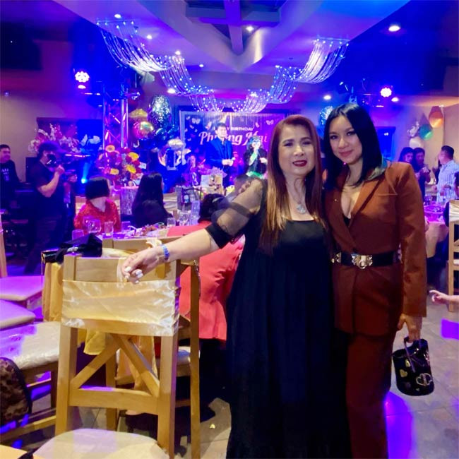 Hình ảnh mới nhất của ngôi sao ca nhạc, phim ảnh những năm 90 Y Phụng khiến nhiều người ngỡ ngàng bởi cô béo lên trông thấy.