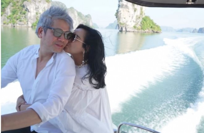 Thanh Lam có thể đã trải qua nhiều mối tình, say đắm, cuồng nhiệt, hay chỉ thoảng qua cũng có, nhưng ở cái tuổi của chị, nữ diva thừa nhận bản thân không còn yêu "mù lòa" như lúc trẻ.