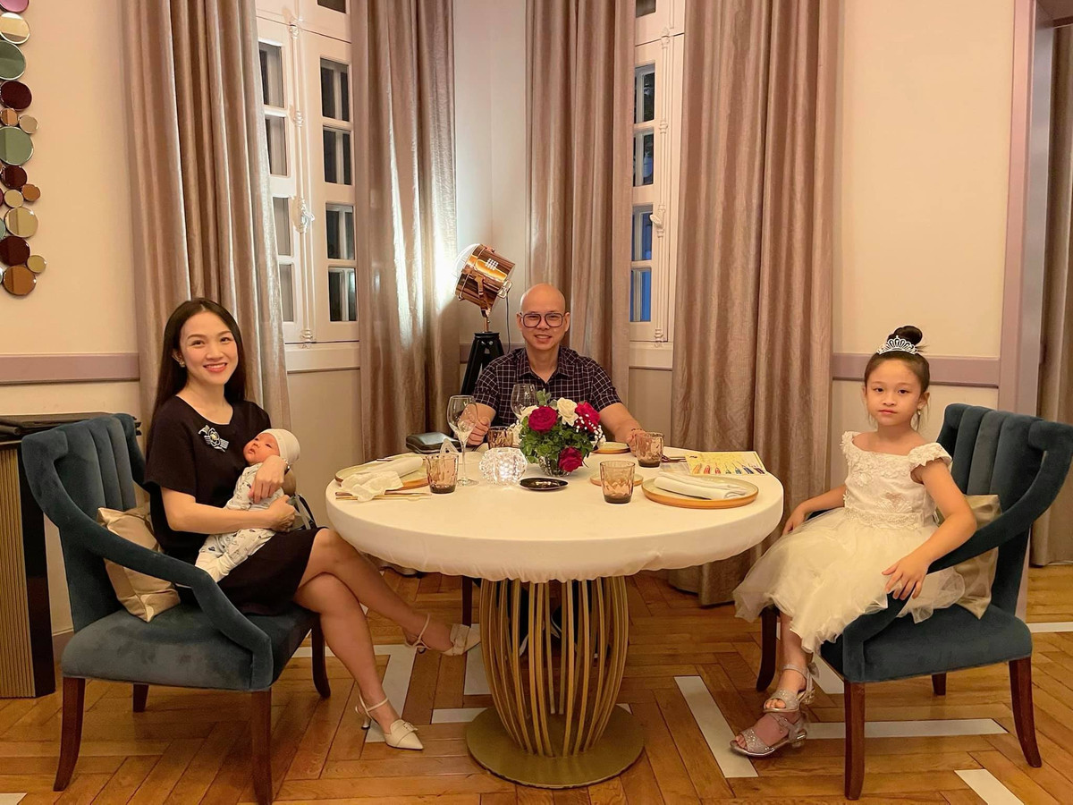 Cựu thành viên nhóm MTV cũng là người cha mẫu mực, luôn nhẹ nhàng và kiên nhẫn trong việc nuôi dạy con.