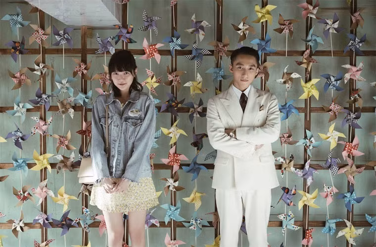 Một cảnh lãng mạn của cặp đôi.