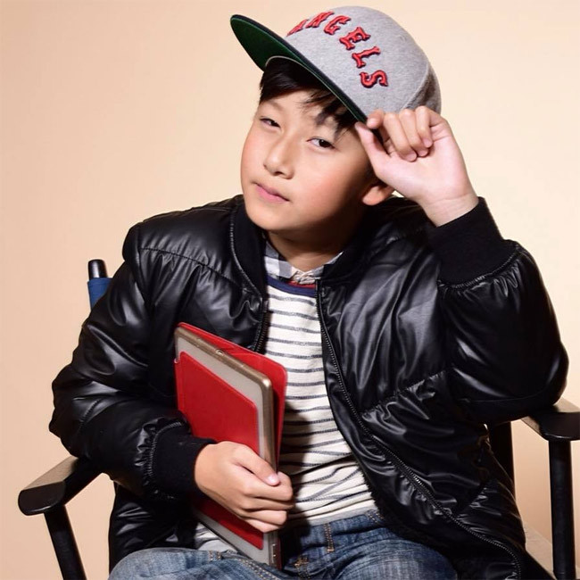 Từ khi bố mẹ chia tay, Bảo Nam sống với bà ngoại tại California, Mỹ.