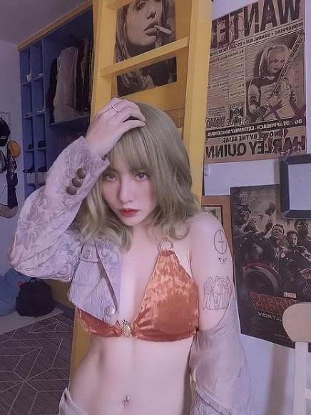 Không sở hữu chiều cao lý tưởng nhưng Du Uyên lại có style khá nóng bỏng.