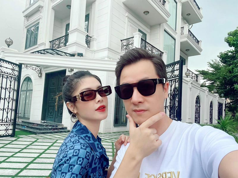 Hiện vợ chồng Đăng Khôi - Thuỷ Anh đang sống tại một căn biệt thự sang trọng rộng 150m2 ở quận 7 TPHCM.