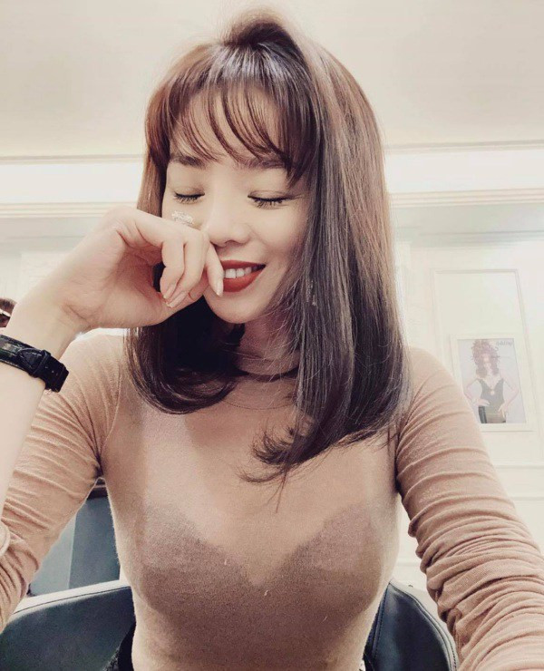 Ở tuổi 40, vợ cũ của đại gia Đức Huy vẫn giữ được vóc dáng cân đối nhờ chăm chỉ luyện tập.