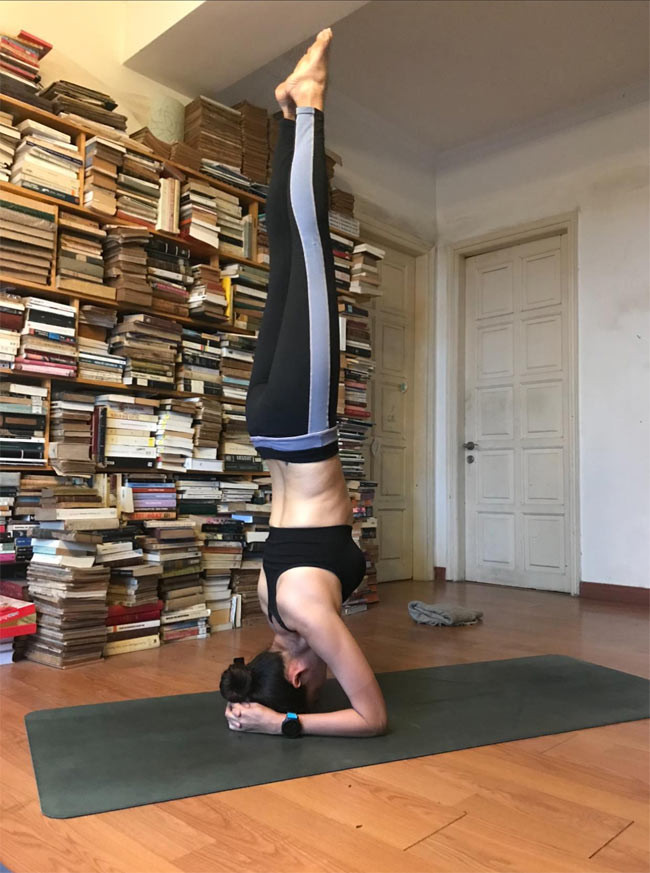 Ngoài sách, Thu Thủy còn rất đam mê tập luyện từ aerobic, bơi lội, yoga và chạy bộ. “Sau khi đăng quang hoa hậu Việt Nam, cuộc sống thay đổi nhiều, tôi nhận thấy cần chơi thể thao để duy trì sức khỏe và vóc dáng”, Thu Thủy chia sẻ.