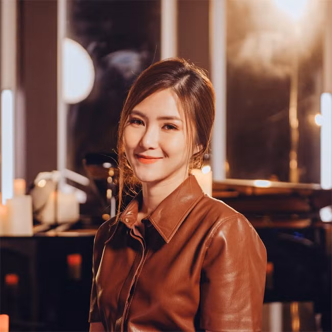 Sau hơn nửa năm qua Mỹ, nữ ca sĩ gặp nhiều khó khăn khi lúc này dịch COVID-19 bùng phát, cô hầu như bị đóng băng mọi hoạt động của mình.