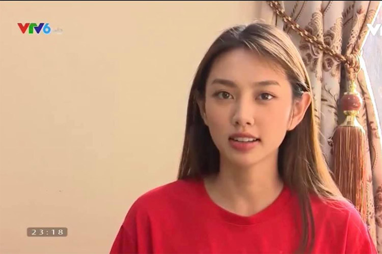 Khi ít trang điểm, khuôn mặt của Thuỳ Tiên lại rõ nét nhất và đẹp nhất.