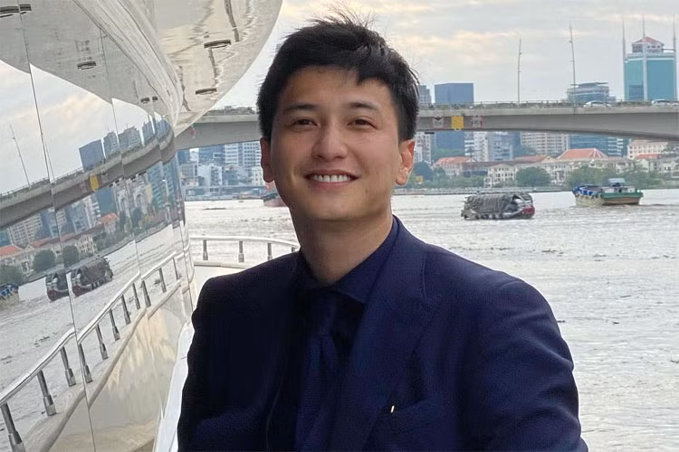 Mới đây nhất, Huỳnh Anh bị tố nợ 200 triệu nhưng chậm thanh toán gần 3 tháng. Lý do Huỳnh Anh đưa ra là anh đang gặp khó khăn về tài chính chứ không có ý định quỵt nợ.