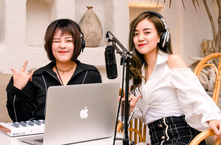 Thời gian gần đây, Bảo Ngọc còn khiến mọi người xôn xao đồn đoán cô chuẩn bị bước chân vào showbiz khi khoe video hát rap.