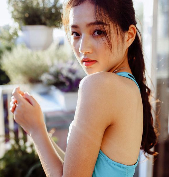 Khuôn mặt đẹp là một trong những lợi thế giúp Bích Ngọc có vai trong một số bộ phim truyền hình gần đây.