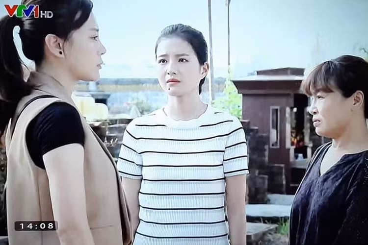 Tuy nhiên, sang phần 2 "Hương vị tình thân", Ánh Tuyết không được đóng vai Diệp, thay thế cô là nữ diễn viên Bích Ngọc.