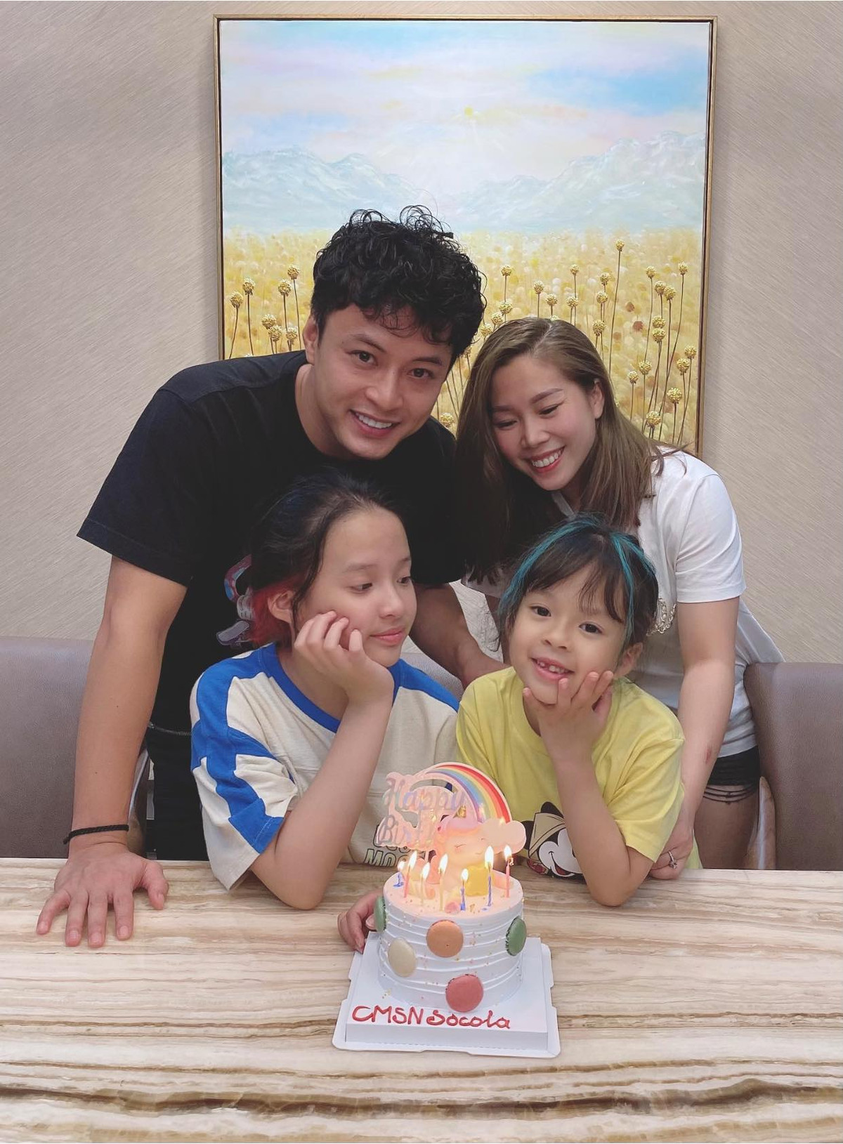 Hồng Đăng tận hưởng những giây phút yên bình bên gia đình. Anh bày tỏ mong muốn bệnh dịch được đẩy lùi để đưa vợ con đi chơi xa.