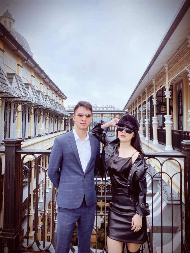 Ngoài công việc truyền hình, Minh Hương phụ giúp chồng trong công việc kinh doanh nhà hàng.