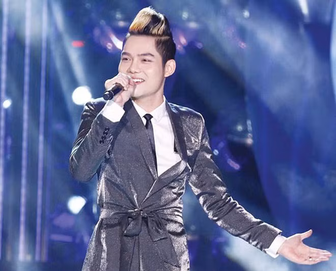 Cao Hữu Thiên từng được góp giọng trong đêm chung kết "Gương mặt thân quen 2014" nhờ Hoài Linh làm giám khảo. Tuy nhiên, anh nhận nhiều ý kiến trái chiều vì hát chênh phô, đuối hơi.