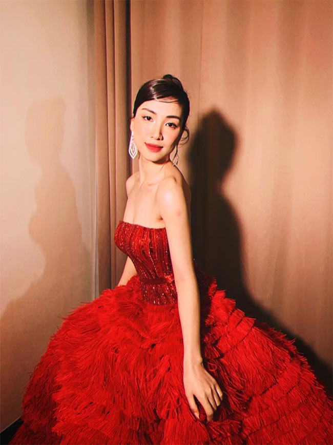 Trong suốt thời kỳ bầu bí và sinh con, Hòa Minzy không để lọt hình ảnh nào ra ngoài.